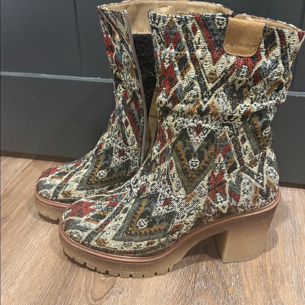 Boho Patterned Ankle Boots- Muk Luks